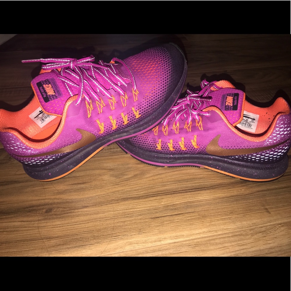 Youth size 7 Nike shoes